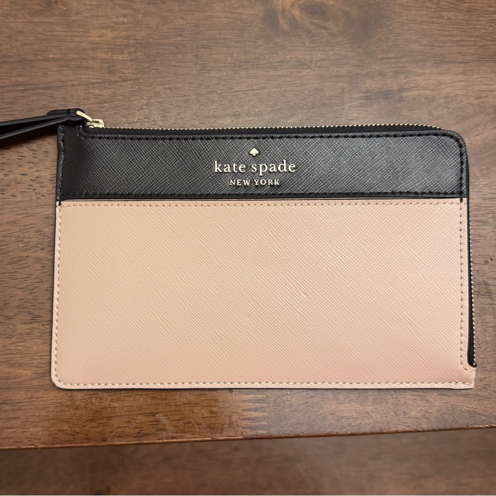 Kate Spade Black and Cream Lucy Wristlet